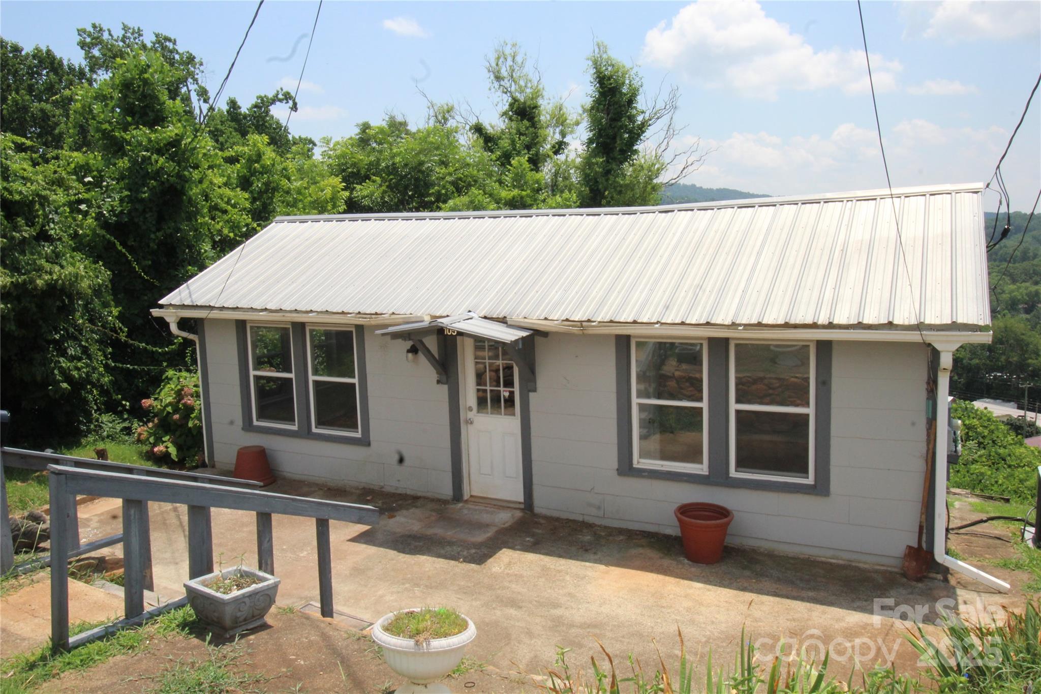 105 Summit Street Marion NC 28752