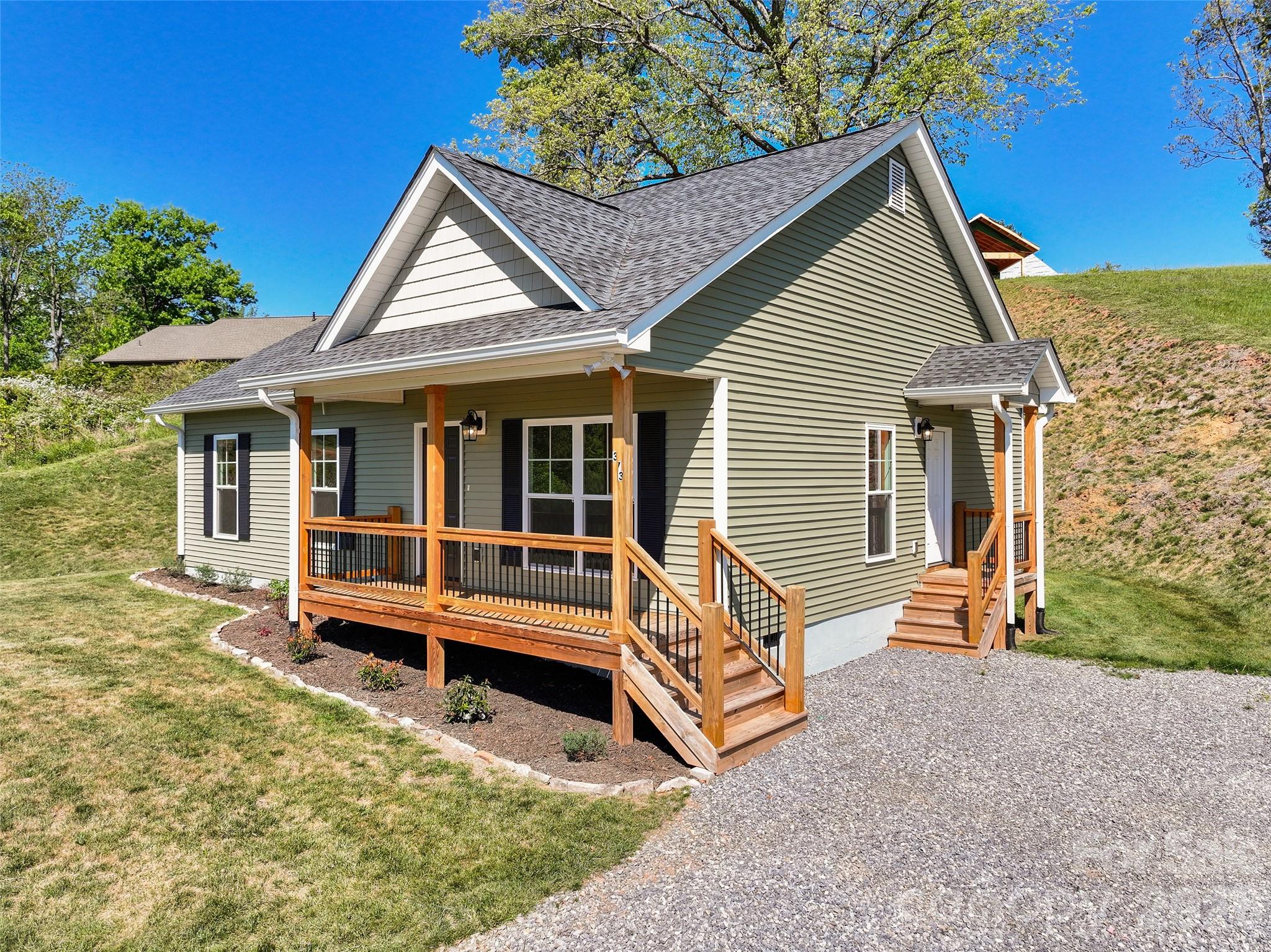 373 Barefoot Ridge Clyde NC 28721