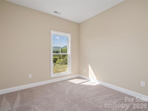 373 Barefoot Ridge Clyde NC 28721