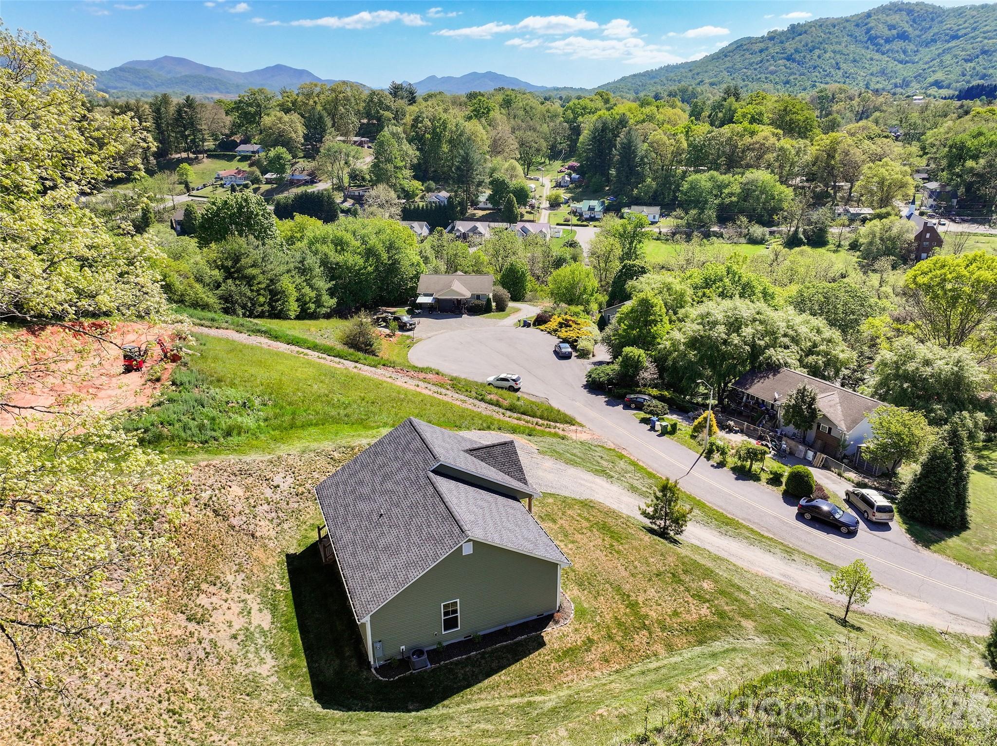 373 Barefoot Ridge Clyde NC 28721
