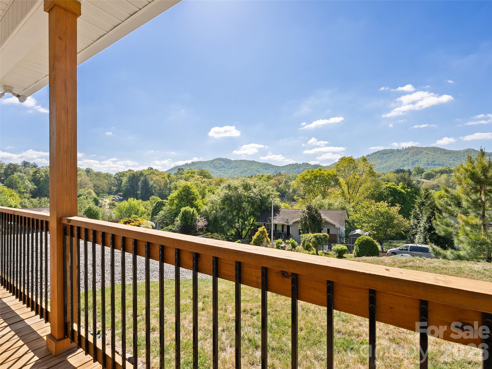 373 Barefoot Ridge Clyde NC 28721