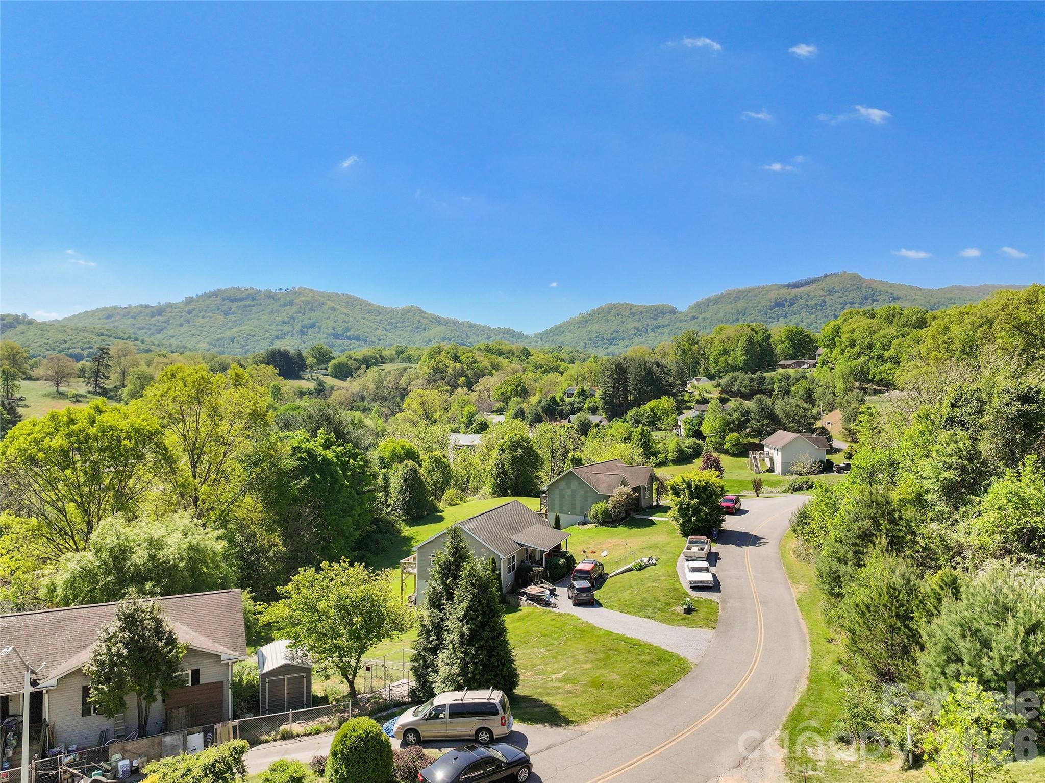 373 Barefoot Ridge Clyde NC 28721