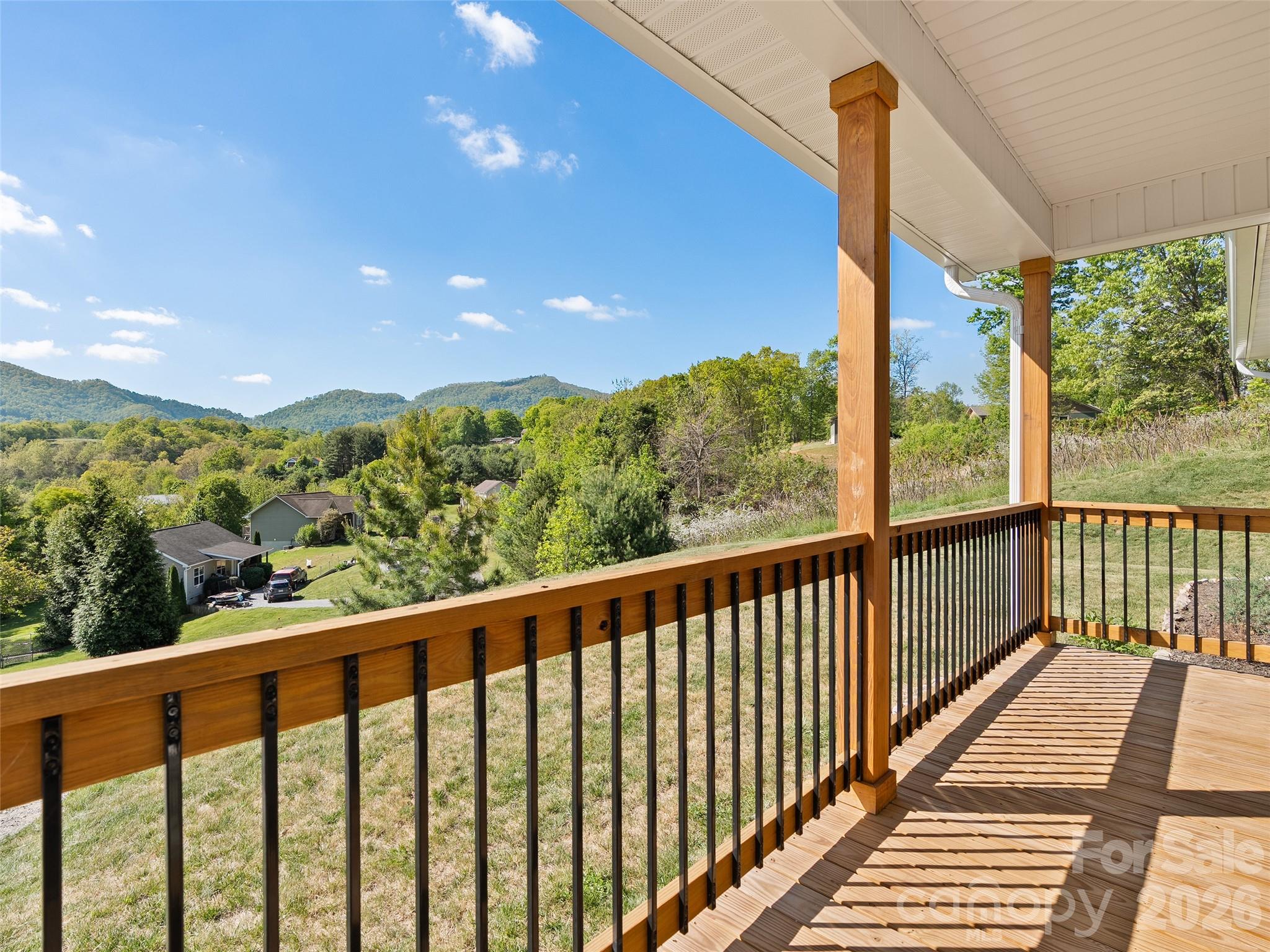 373 Barefoot Ridge Clyde NC 28721