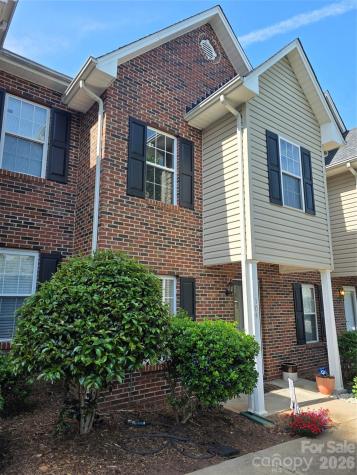 2240 15th Avenue NE Hickory NC 28601