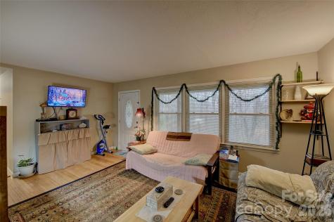 583 Deer Park Lake Road Spruce Pine NC 28777