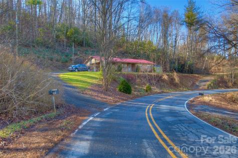 583 Deer Park Lake Road Spruce Pine NC 28777