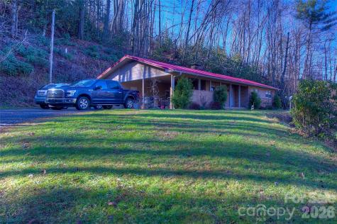 583 Deer Park Lake Road Spruce Pine NC 28777