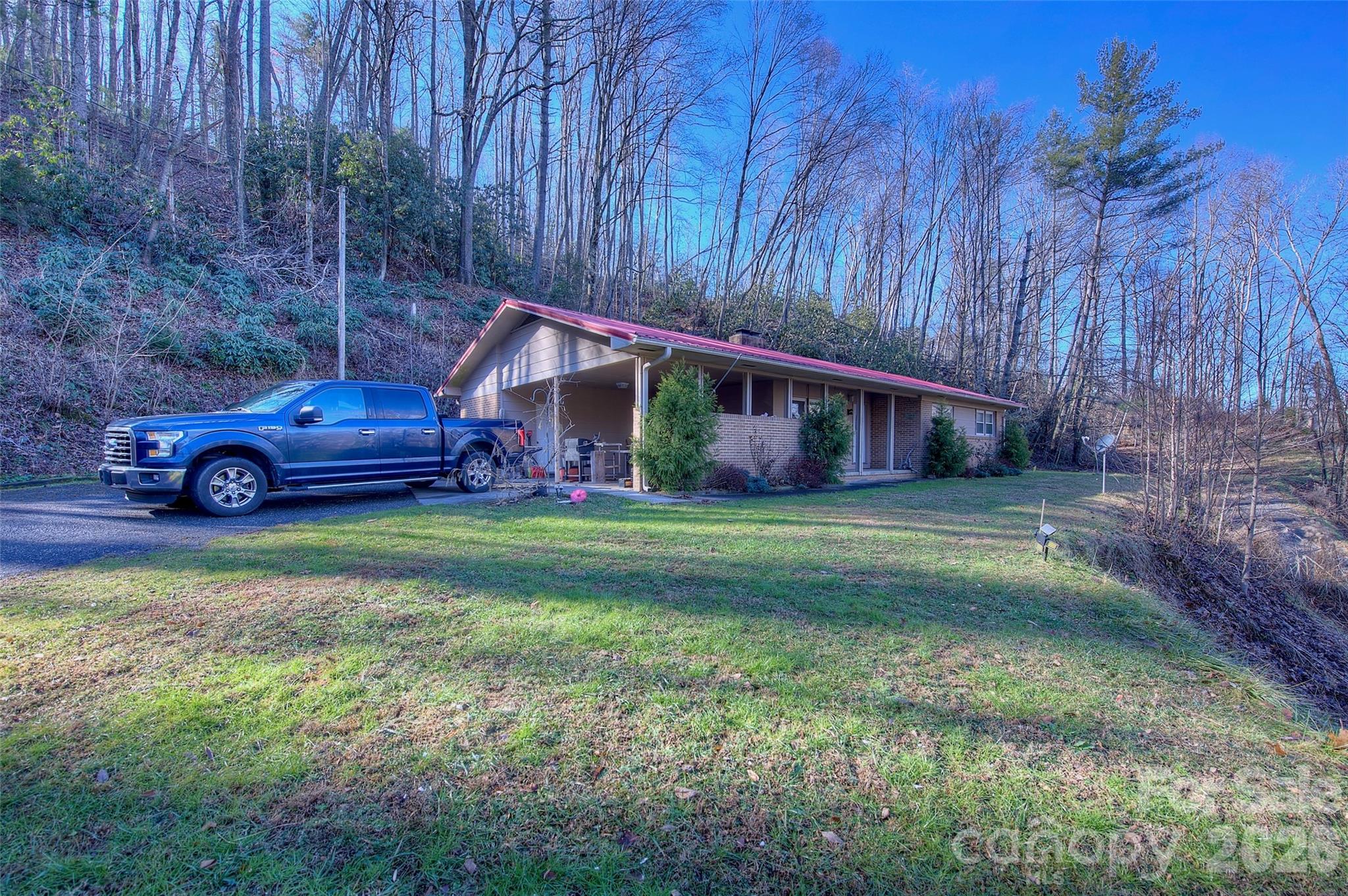 583 Deer Park Lake Road Spruce Pine NC 28777