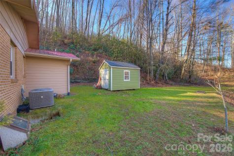 583 Deer Park Lake Road Spruce Pine NC 28777