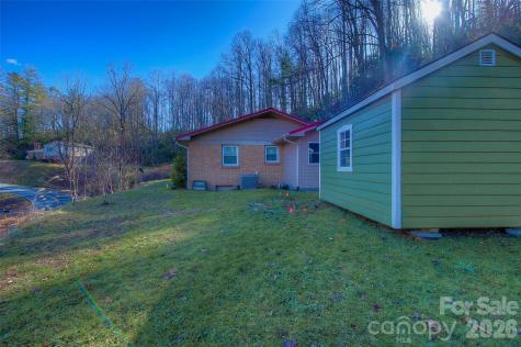 583 Deer Park Lake Road Spruce Pine NC 28777