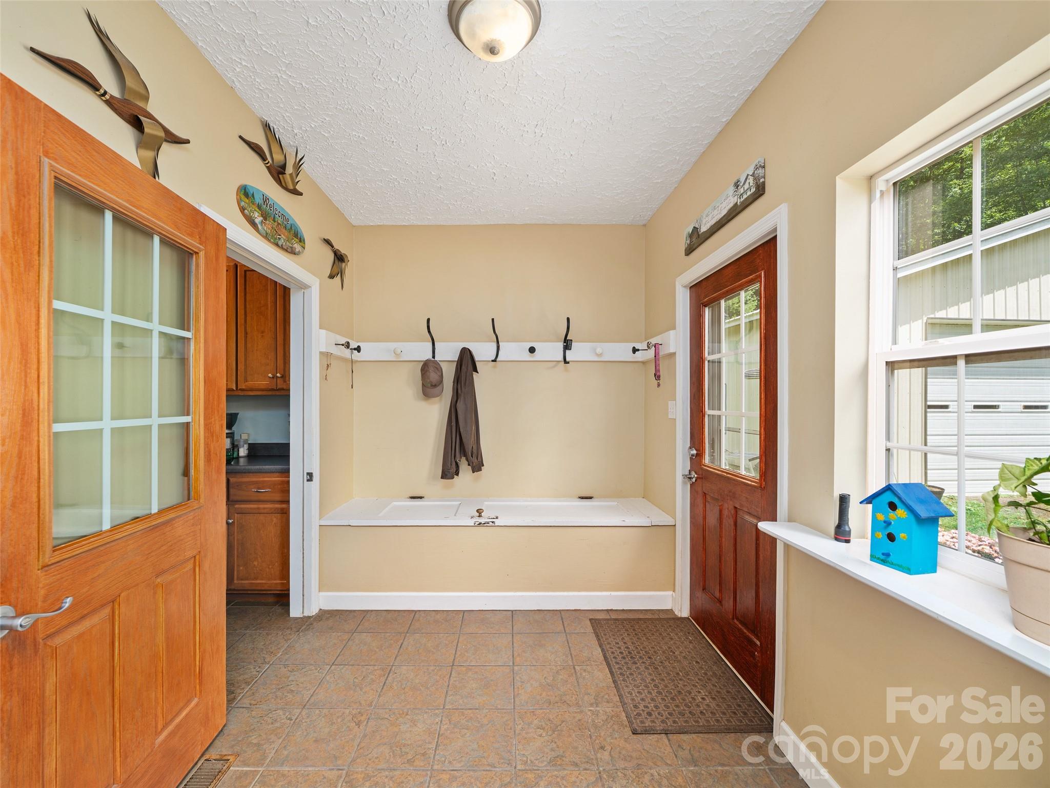 2216 Beans Creek Road Bakersville NC 28705