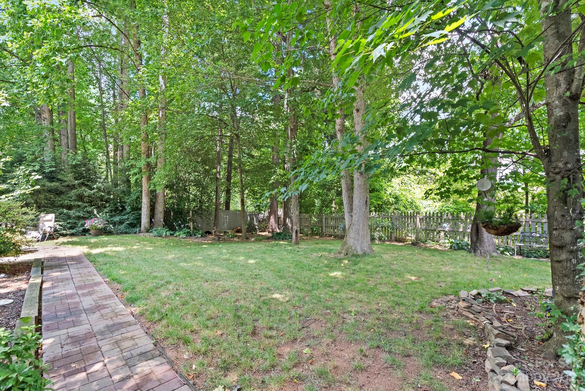 6 Holly Ridge Court Arden NC 28704