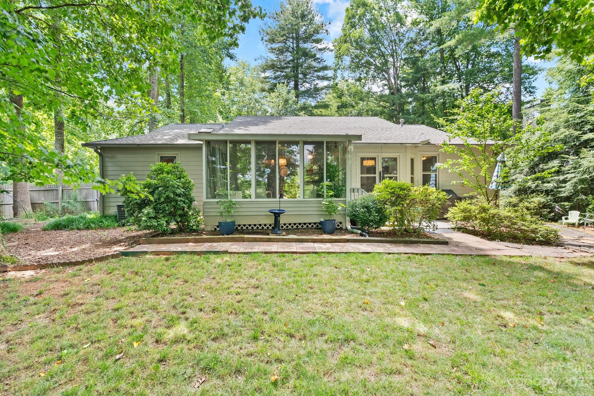 6 Holly Ridge Court Arden NC 28704