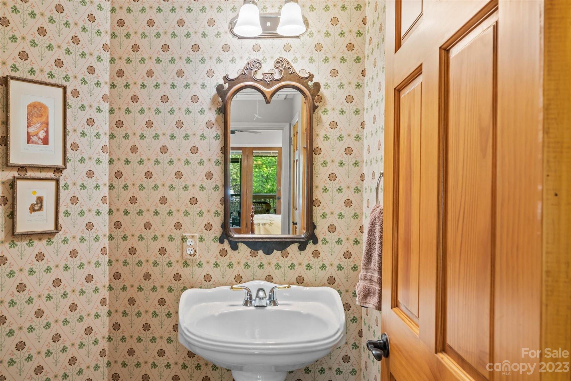 60 Elk Mountain Scenic Highway Asheville NC 28804