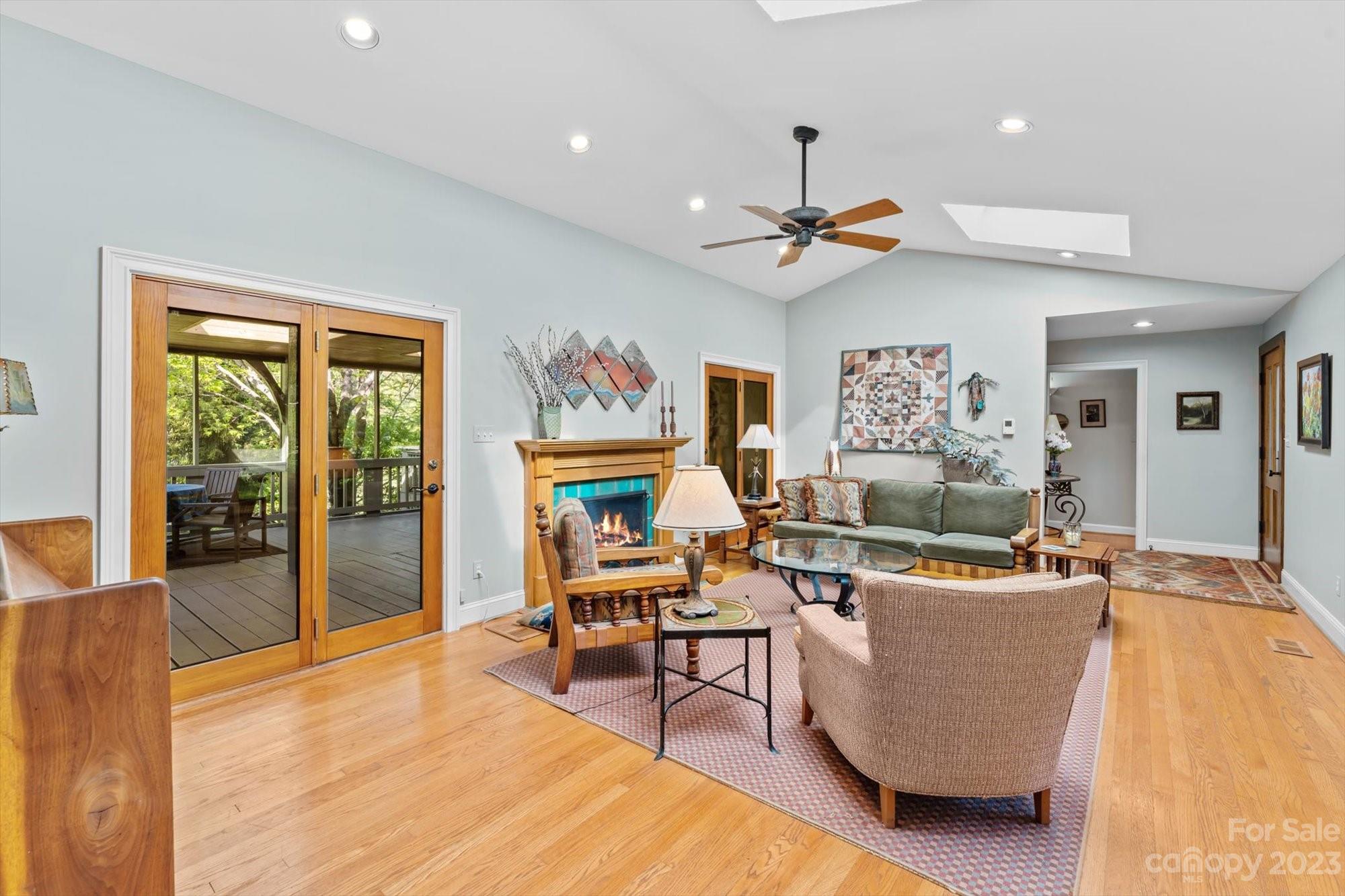 60 Elk Mountain Scenic Highway Asheville NC 28804