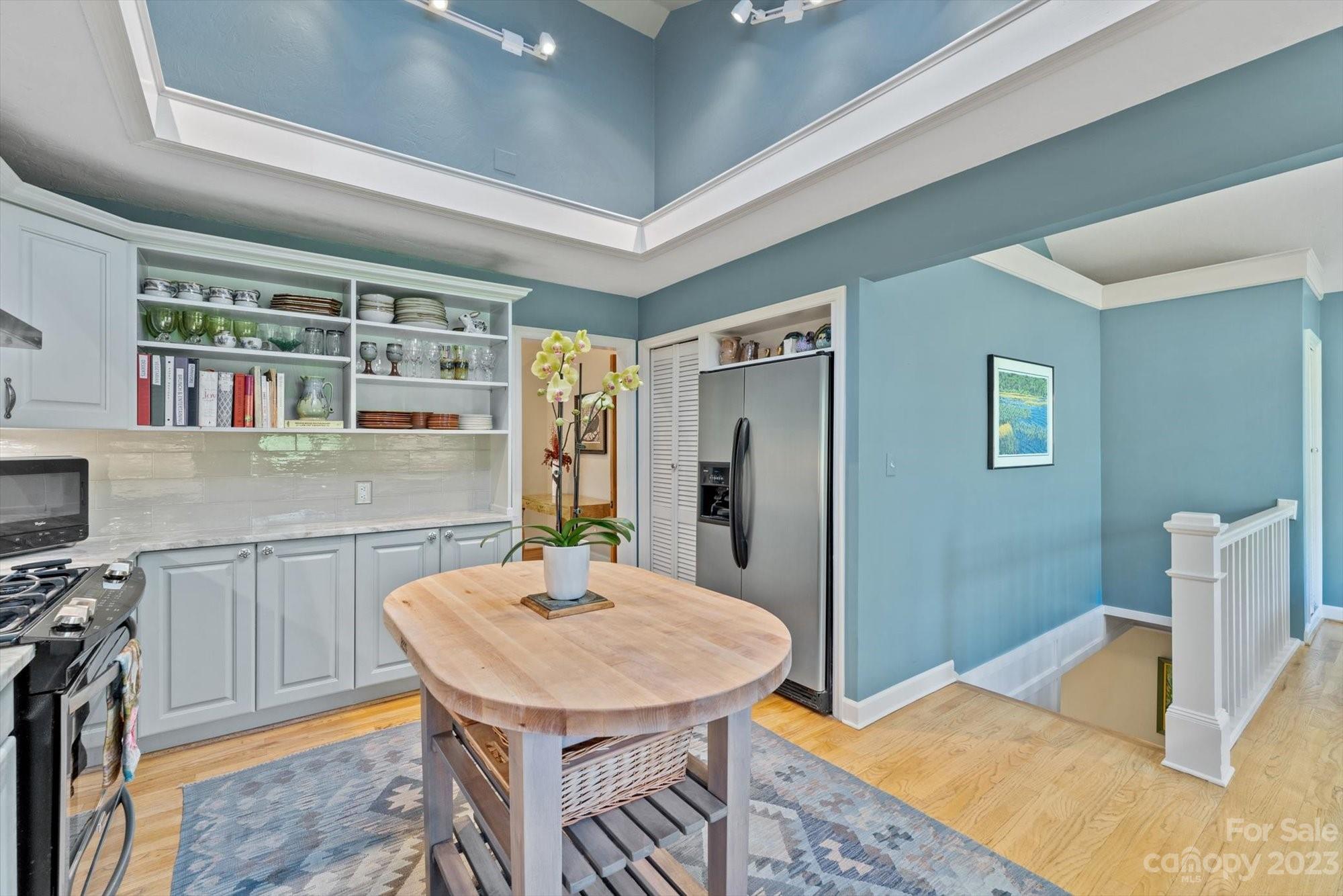 60 Elk Mountain Scenic Highway Asheville NC 28804