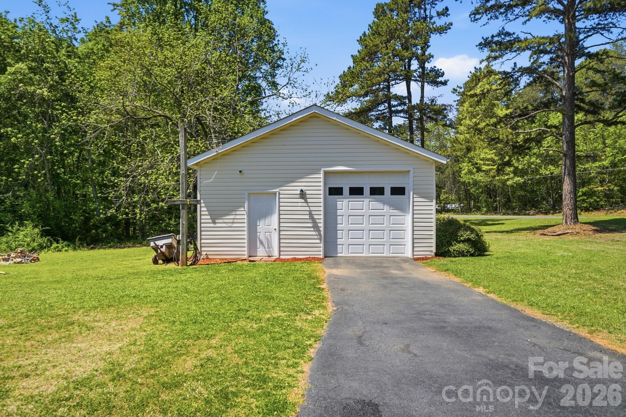 286 Battleground Road Grover NC 28073