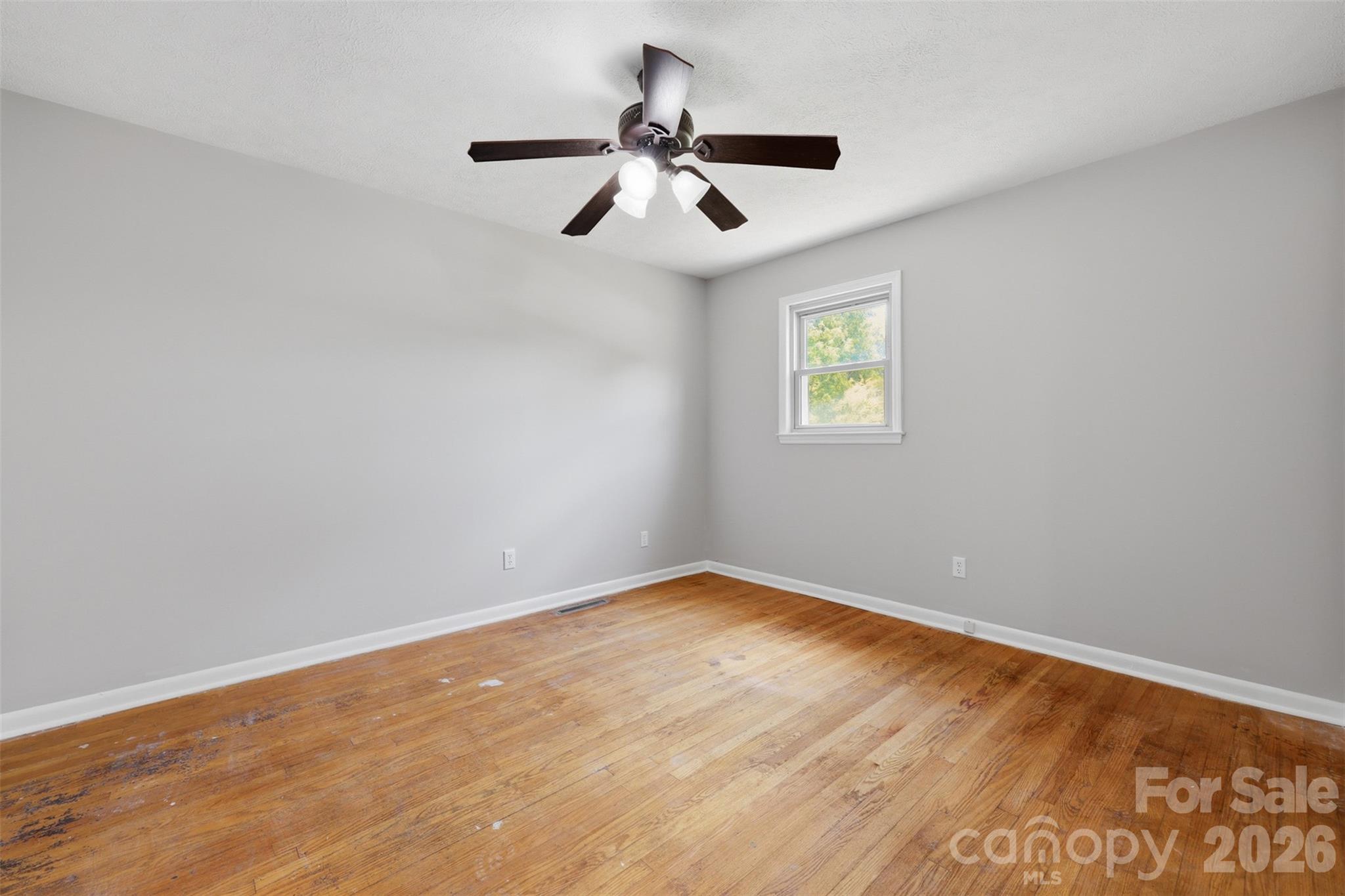 1910 26th Street NE Hickory NC 28601