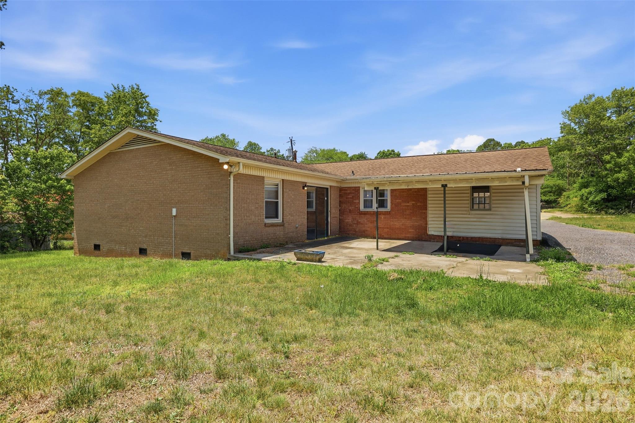 1910 26th Street NE Hickory NC 28601