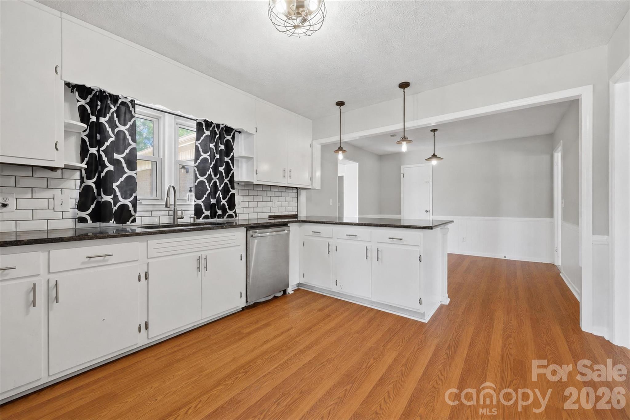 1910 26th Street NE Hickory NC 28601