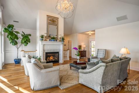89 N Snow Ridge Drive Hendersonville NC 28792