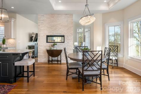 89 N Snow Ridge Drive Hendersonville NC 28792