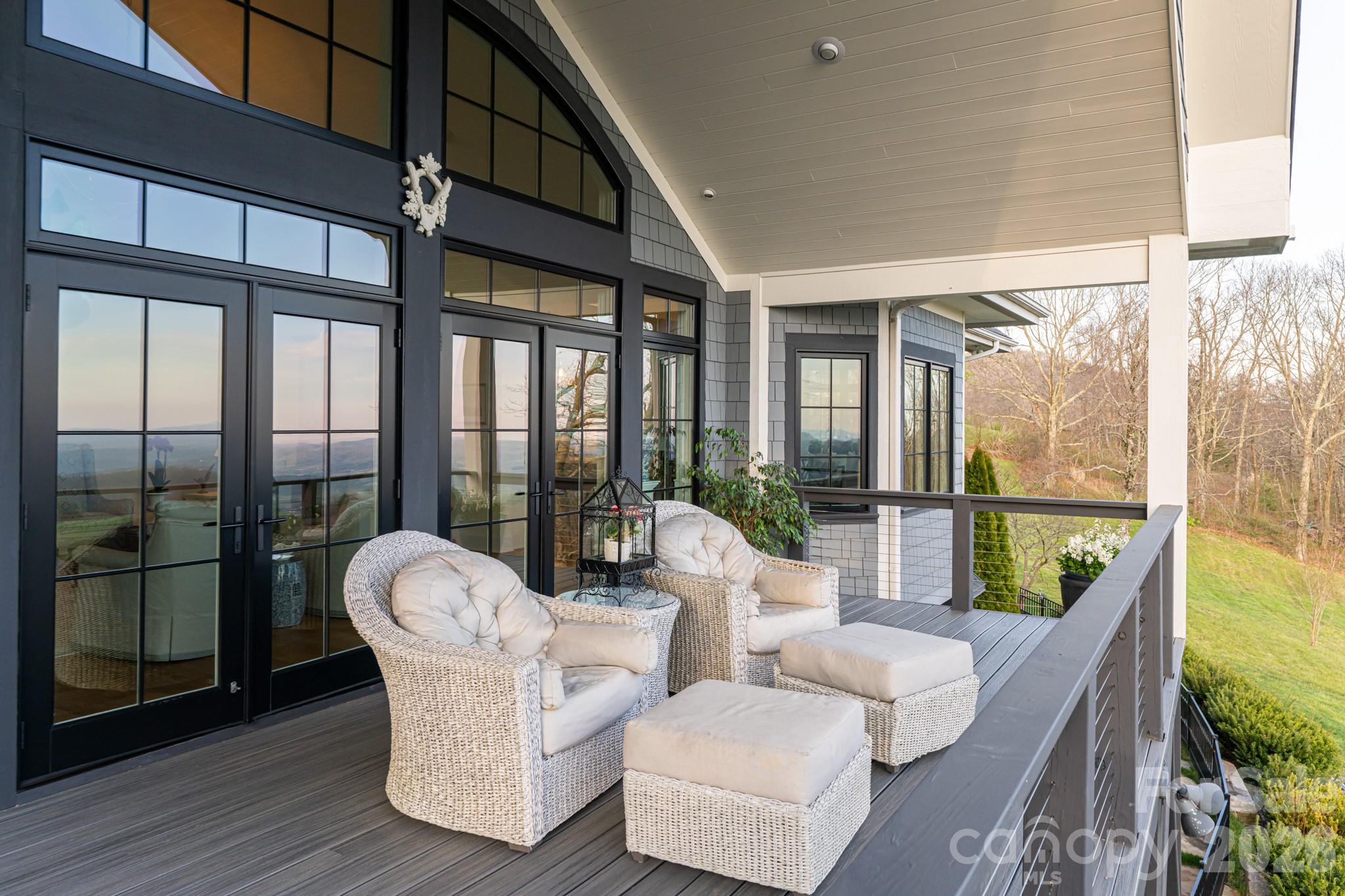 89 N Snow Ridge Drive Hendersonville NC 28792