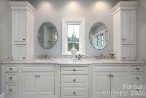 89 N Snow Ridge Drive Hendersonville NC 28792