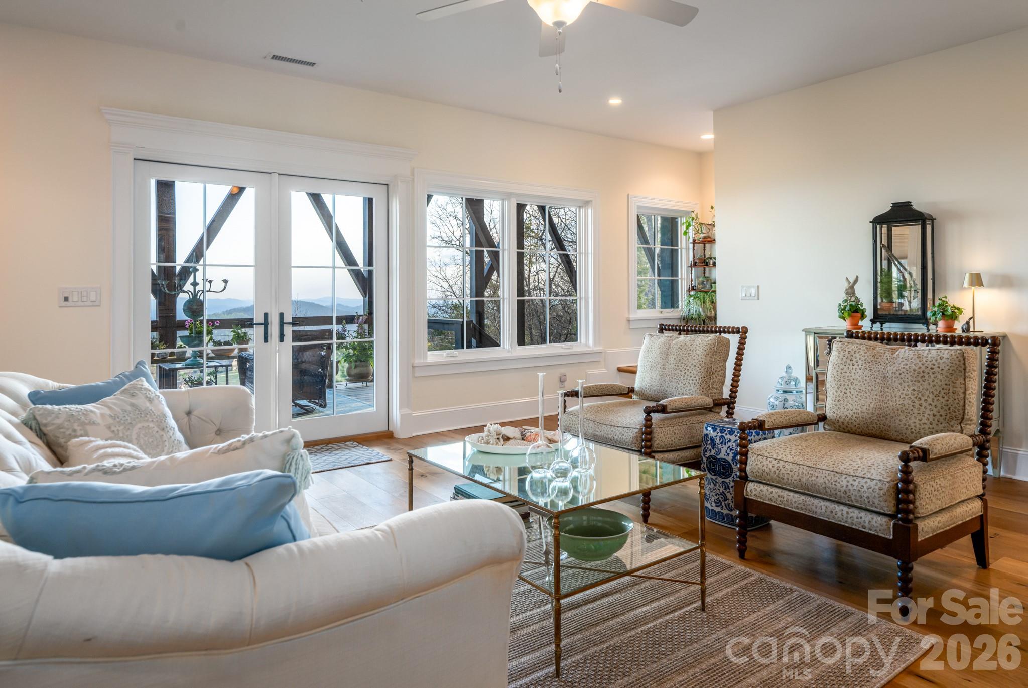 89 N Snow Ridge Drive Hendersonville NC 28792