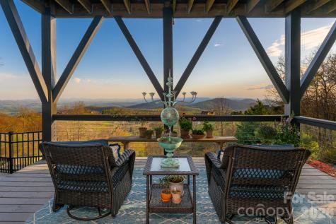 89 N Snow Ridge Drive Hendersonville NC 28792