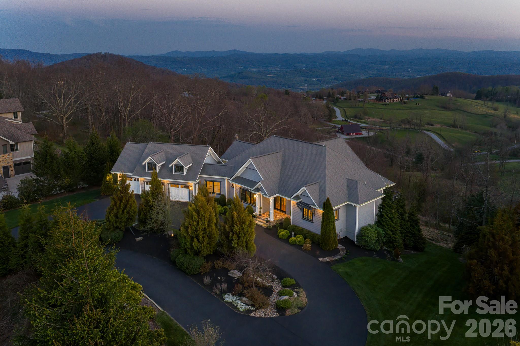 89 N Snow Ridge Drive Hendersonville NC 28792
