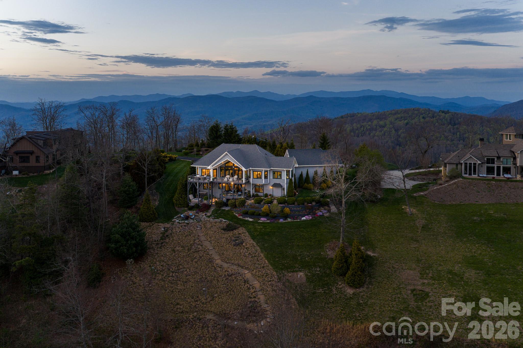 89 N Snow Ridge Drive Hendersonville NC 28792