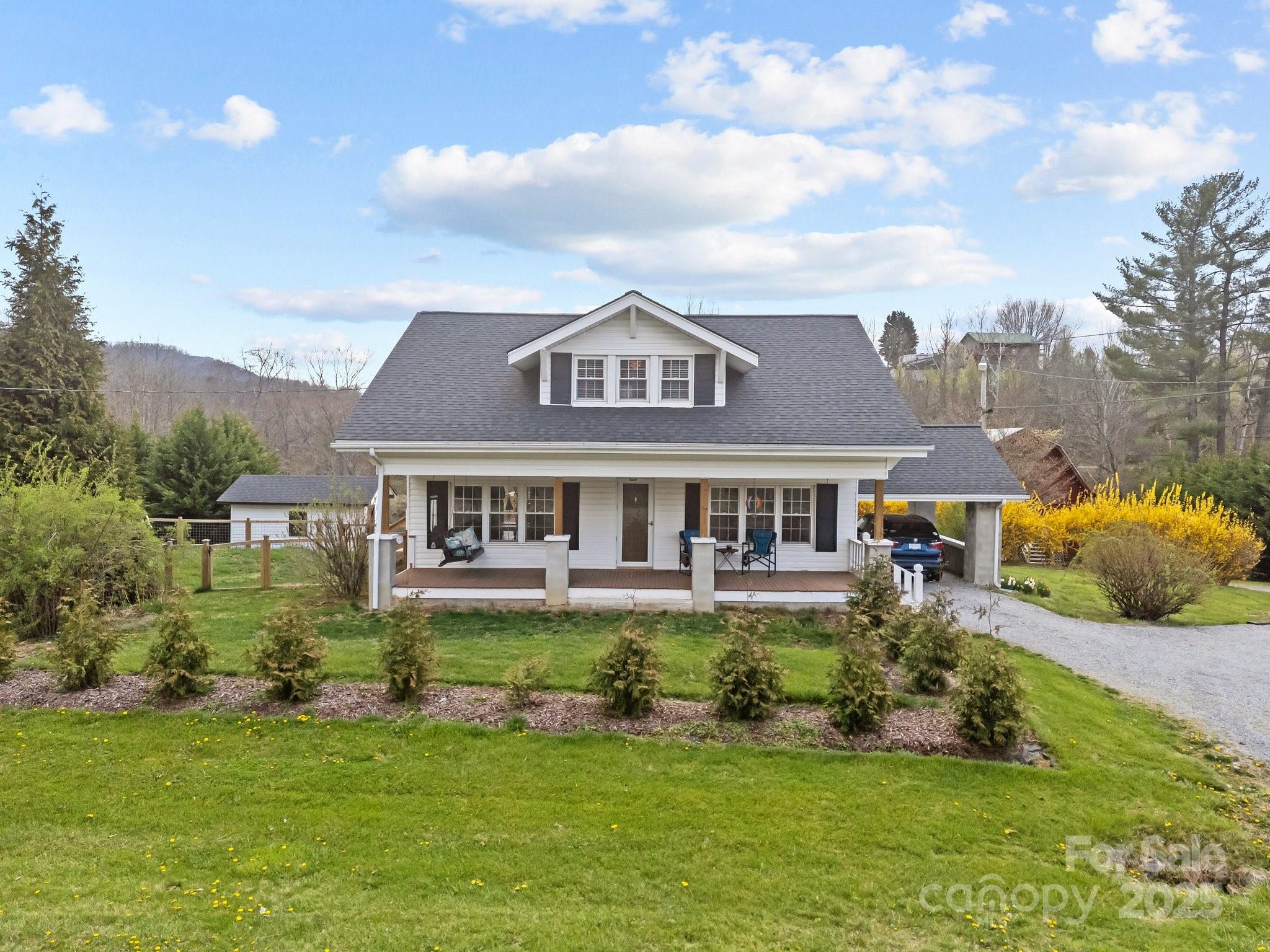 1266 Crabtree Road Waynesville NC 28785