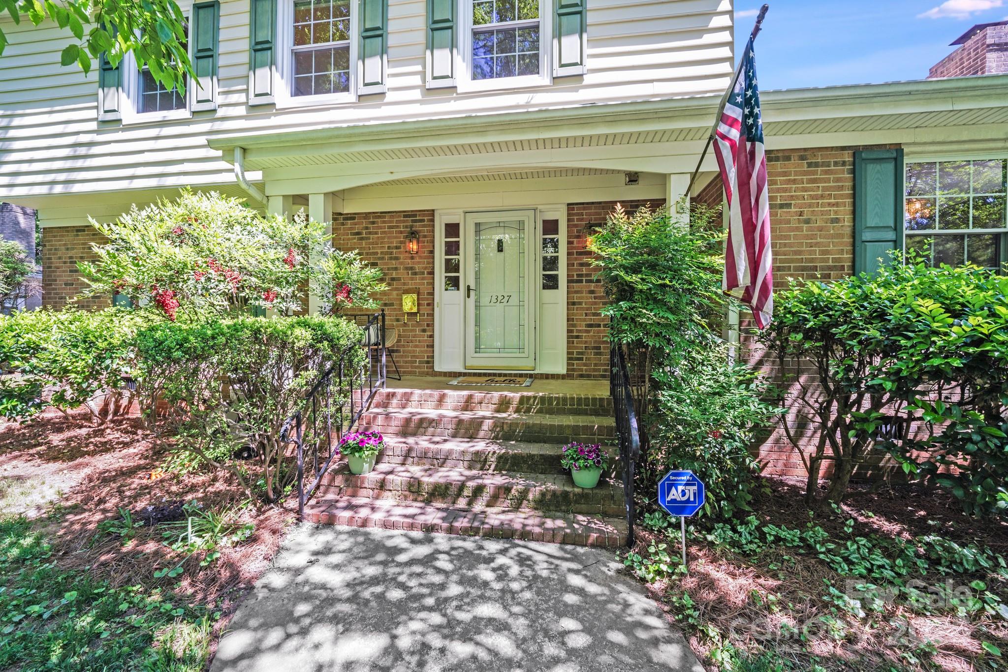 1327 Cedarwood Lane Charlotte NC 28212