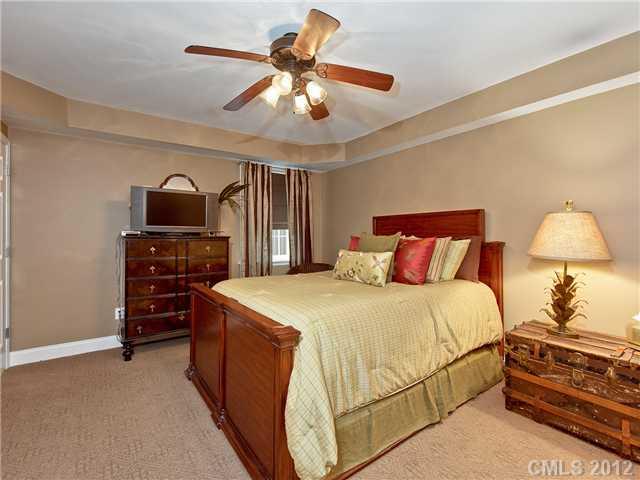 5048 Sharon Woods Lane Charlotte NC 28210