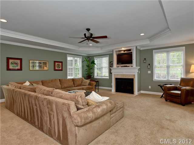 5048 Sharon Woods Lane Charlotte NC 28210