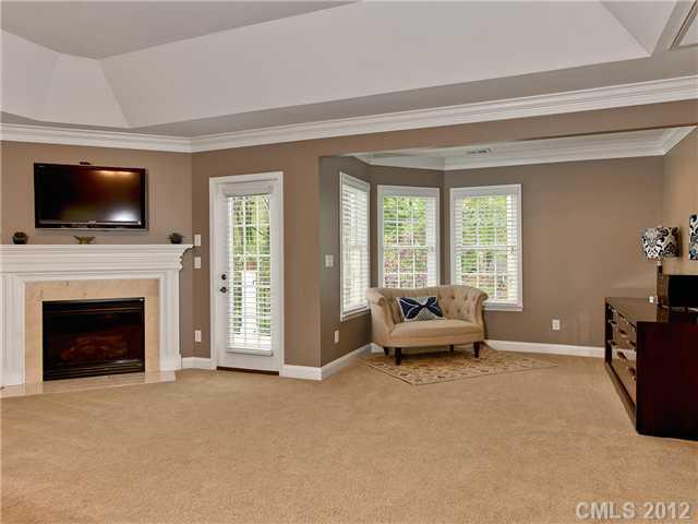 5048 Sharon Woods Lane Charlotte NC 28210