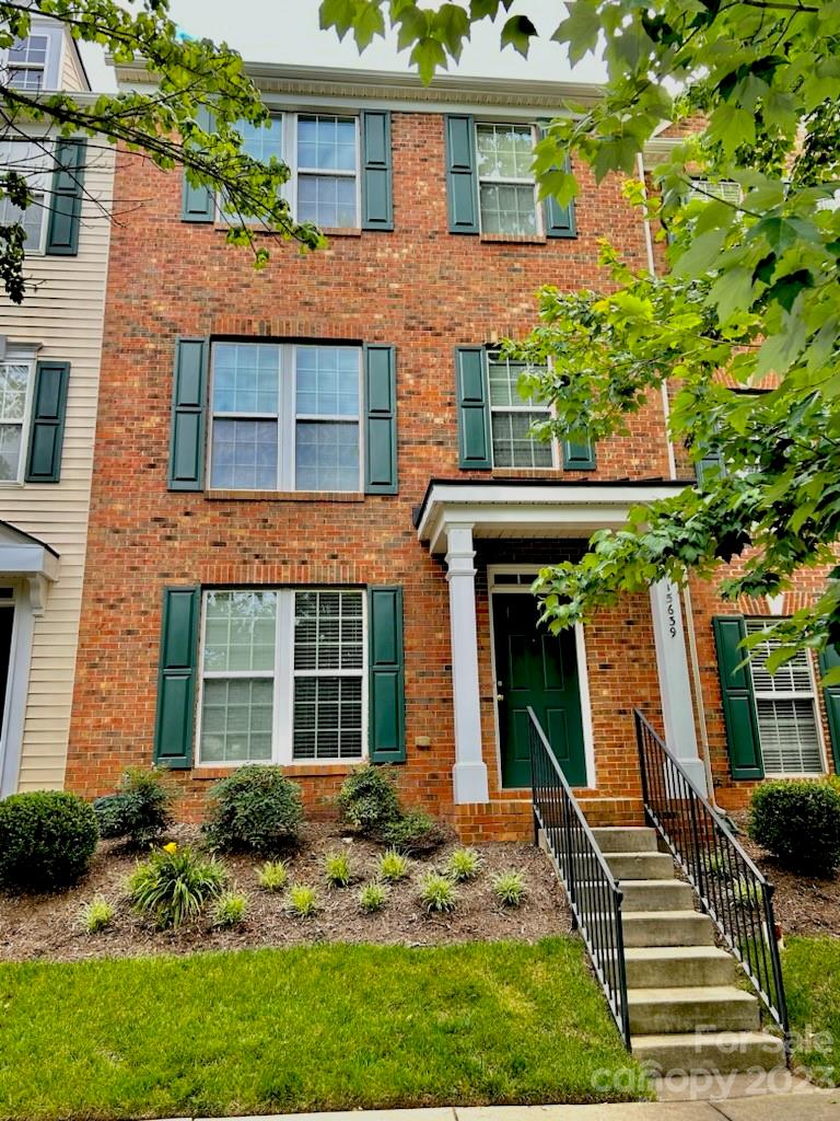 15639 Sir Charles Place Charlotte NC 28277
