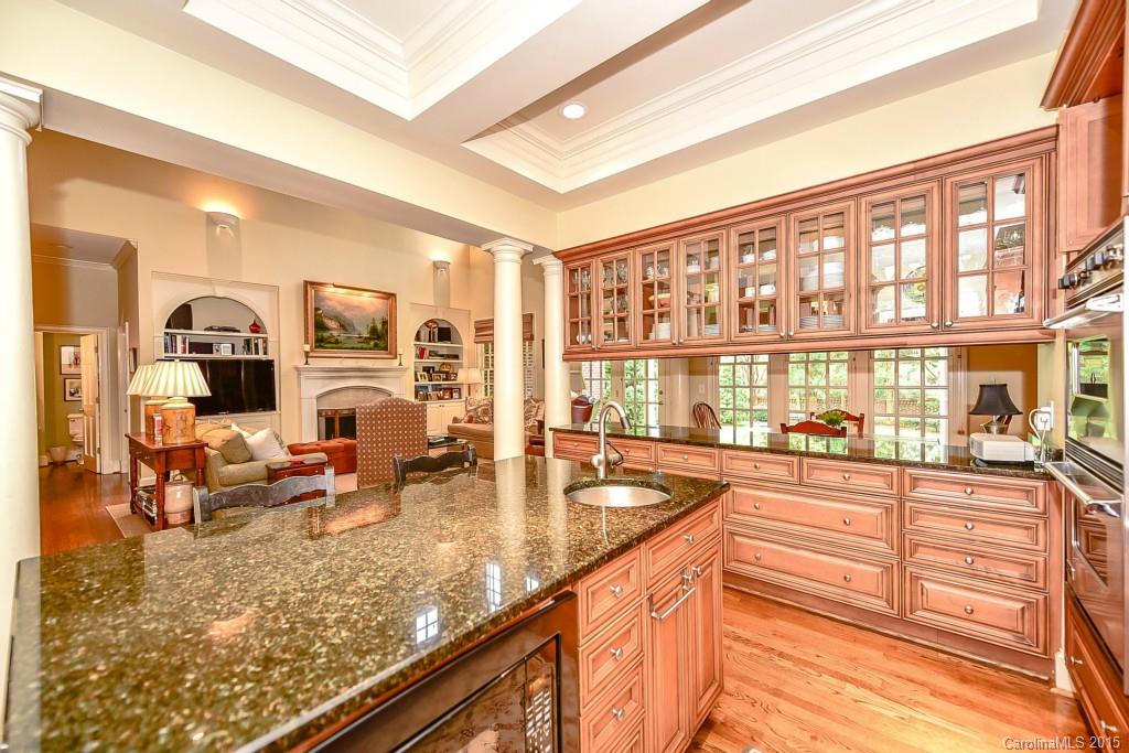 5124 Fairlawn Crescent Court Charlotte NC 28226