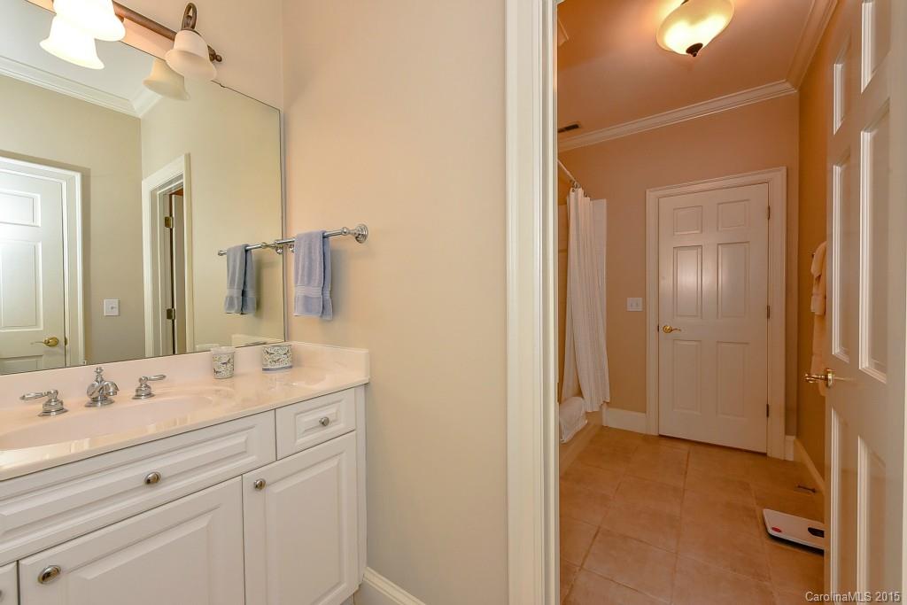 5124 Fairlawn Crescent Court Charlotte NC 28226