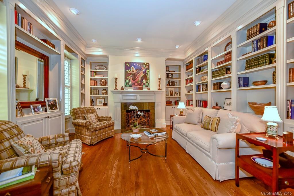 5124 Fairlawn Crescent Court Charlotte NC 28226