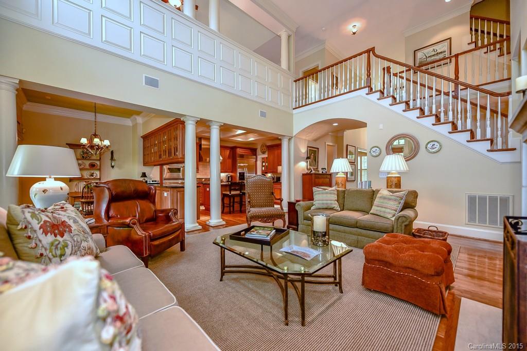 5124 Fairlawn Crescent Court Charlotte NC 28226