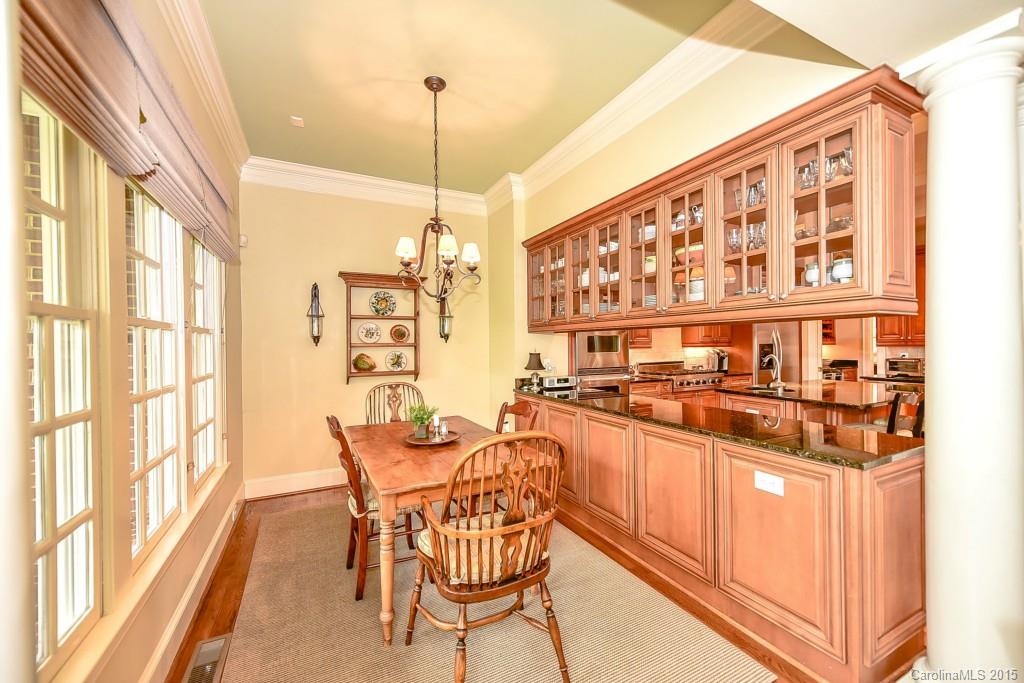 5124 Fairlawn Crescent Court Charlotte NC 28226