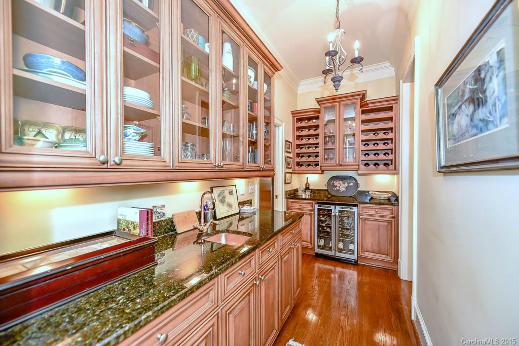 5124 Fairlawn Crescent Court Charlotte NC 28226