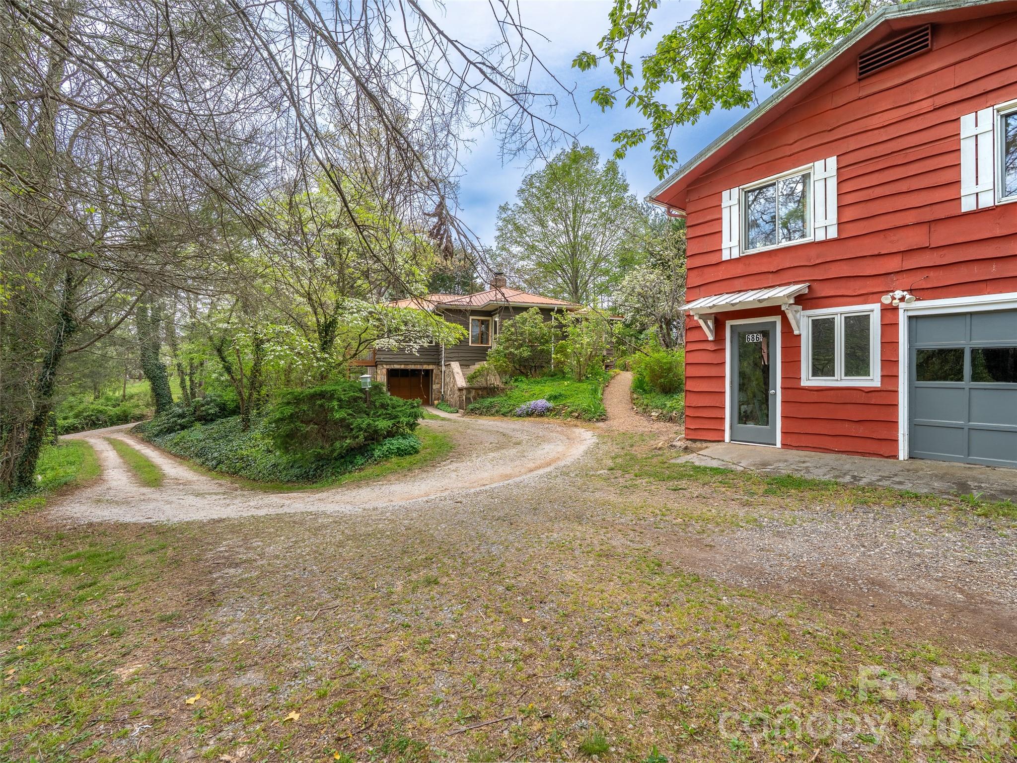 686 New Haw Creek Road Asheville NC 28805