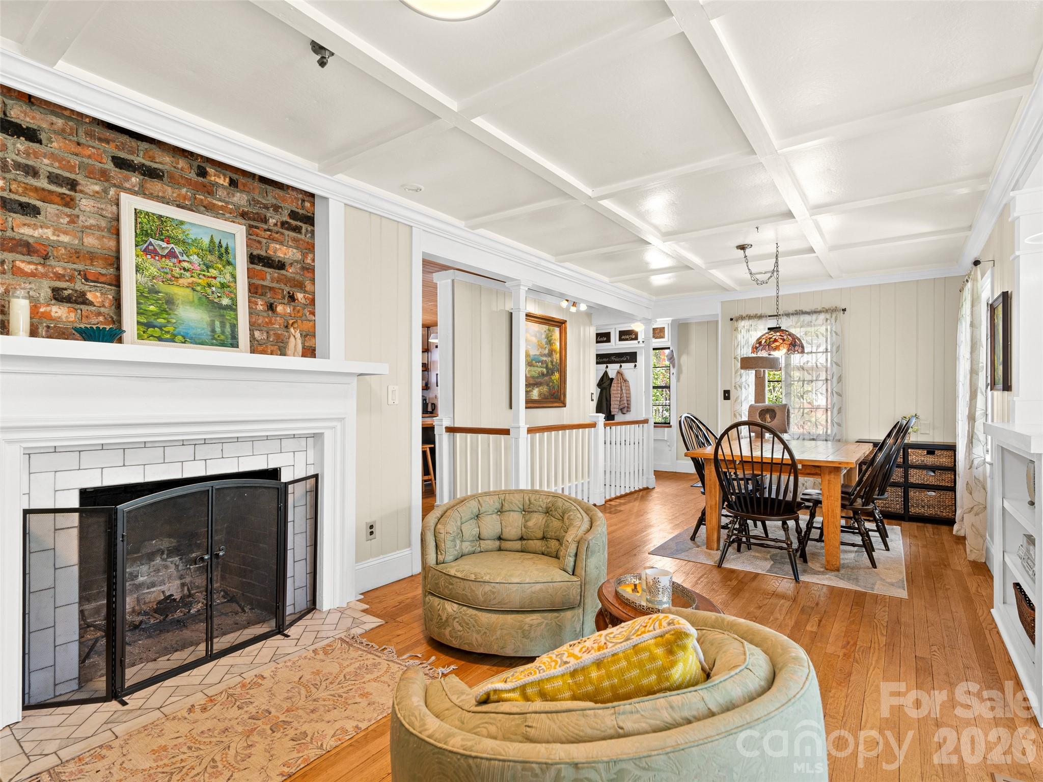 686 New Haw Creek Road Asheville NC 28805