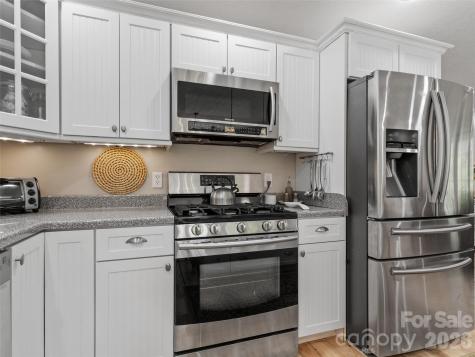 189 Poverty Branch Road Barnardsville NC 28709