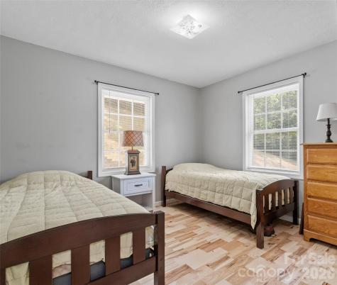 189 Poverty Branch Road Barnardsville NC 28709