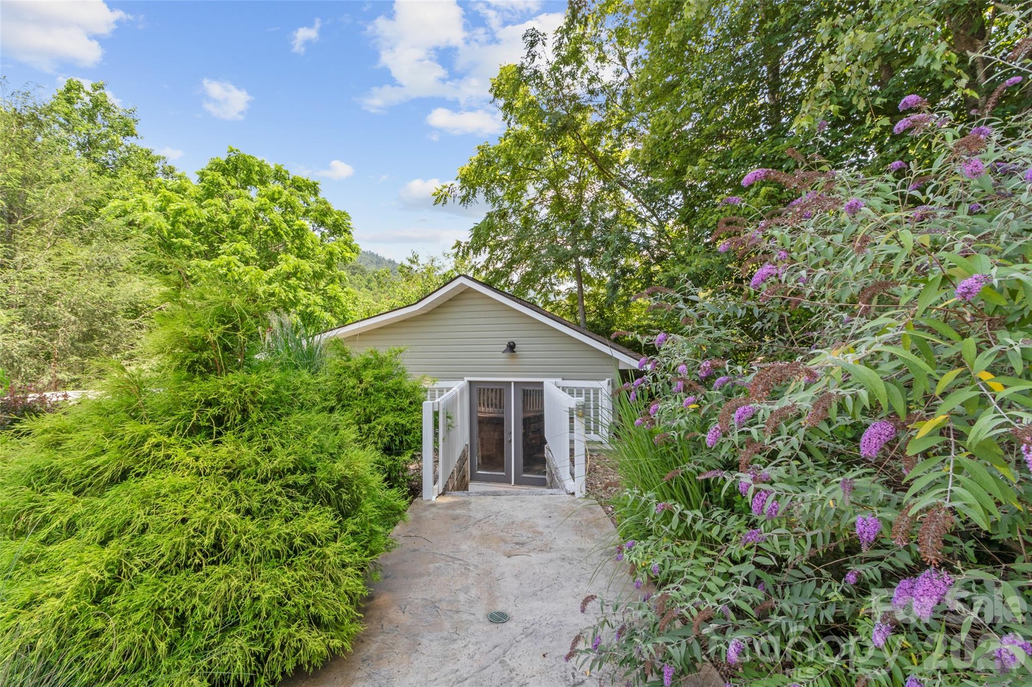 189 Poverty Branch Road Barnardsville NC 28709