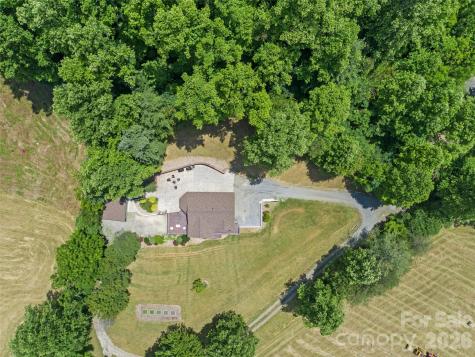 189 Poverty Branch Road Barnardsville NC 28709